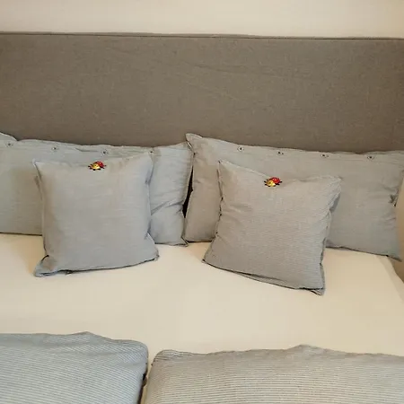 Angernest, In Apartment