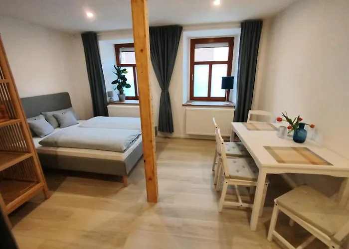 Angernest, In קאמנץ