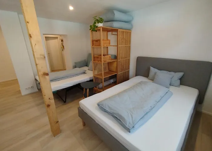 Angernest, In Lägenhet *